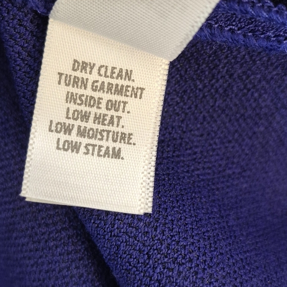 ST. JOHN Sleeveless Sheath Dress - Size 8 - Picture 12 of 14